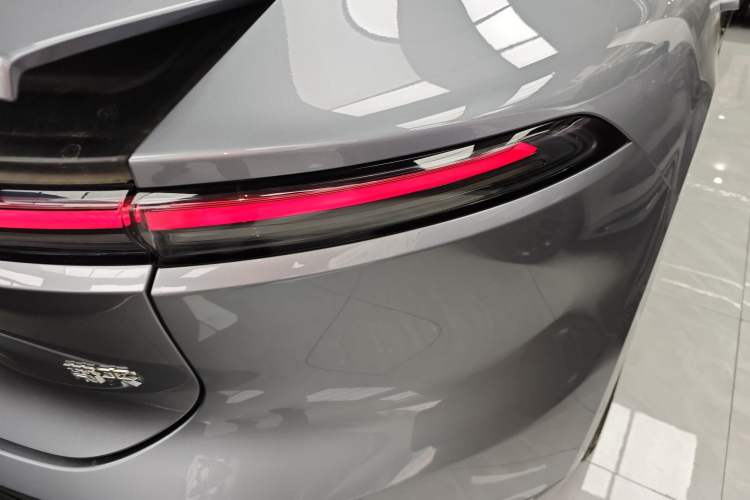 Used Nio ET9 2025 100kWh Signature Edition Right Rear Taillight