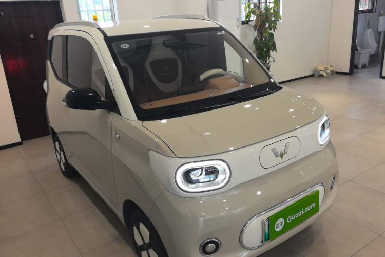 Used Wuling Hongguang MINIEV 2024 3rd Generation 215km Advanced Version
