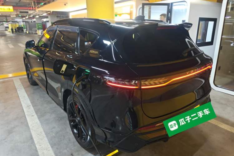 Used VOYAH FREE 2025 318 259 km All-Wheel-Drive Exploration Edition