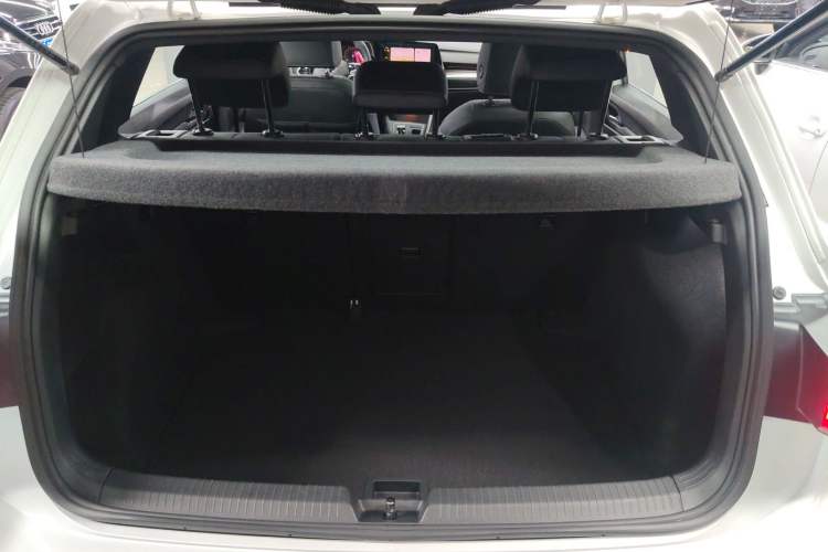 Used Volkswagen Golf 2023 Facelift 280TSI DSG R-Line Trunk