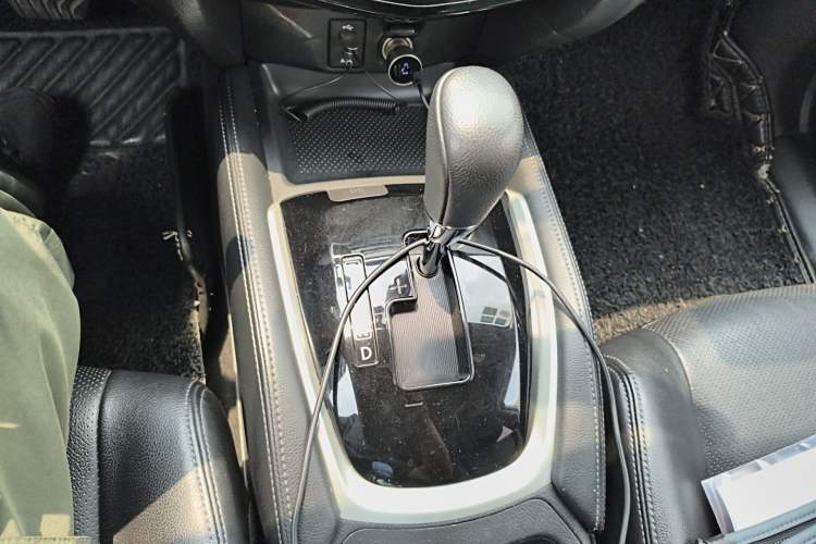 Used Nissan X-Trail 2015 2.0L CVT Comfort MAX Edition 2WD