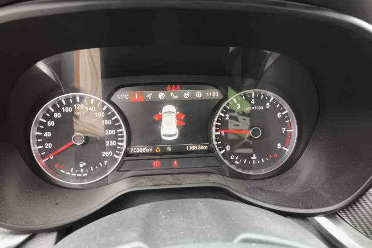 Used Brilliance V7 2018 280T Manual Luxury 5-Seater
