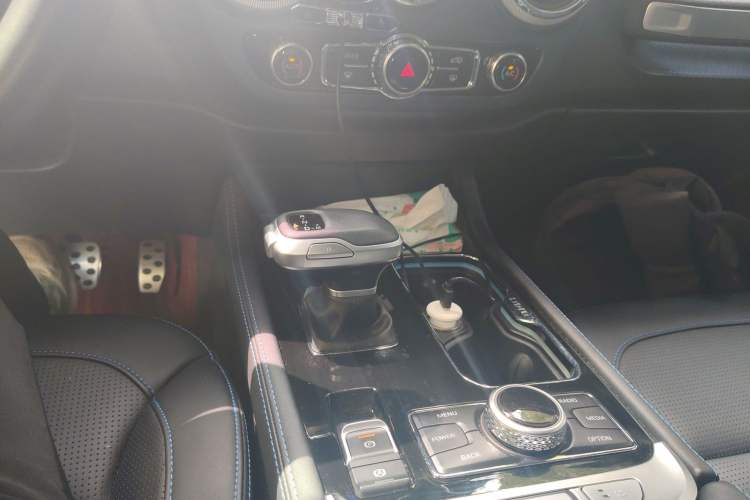 Used BAIC Off-Road BJ40 2021 2.0D Automatic Four-Wheel Drive Blade Hero Edition Adventurer Type Gear Lever