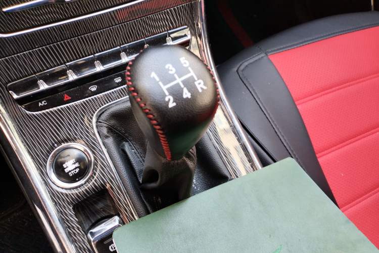 Used Leopaard CS9 2017 1.5L Manual Fashion Model Gear Lever