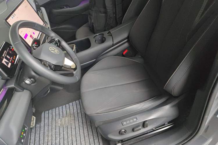 Used Volkswagen ID.UNYX 2024 Pro Long-Range Version