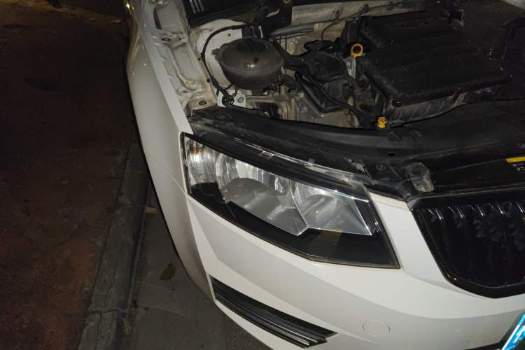 Used Skoda Octavia 2017 Classic Model 1.6L Manual Comfort Edition
