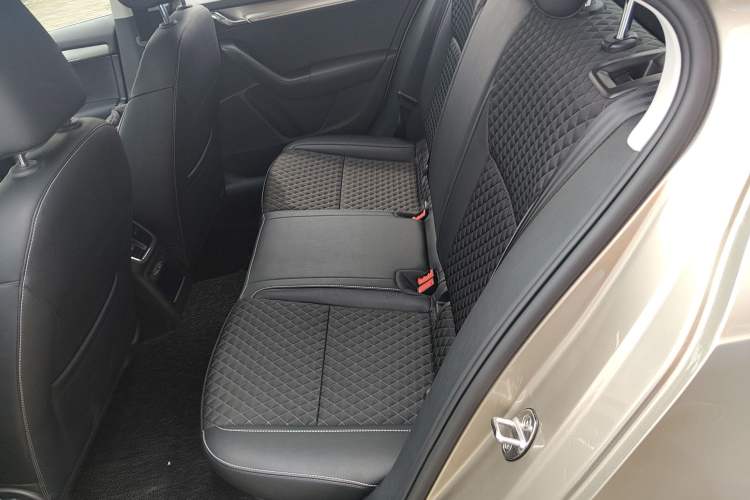 Used Skoda Octavia 2018 1.6L Automatic Luxury Edition