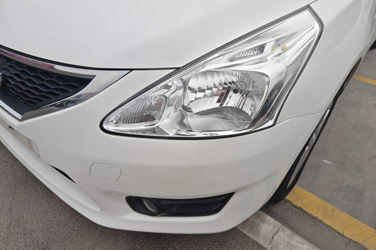 Used Nissan Tiida 2011 1.6L Manual Comfort Edition
