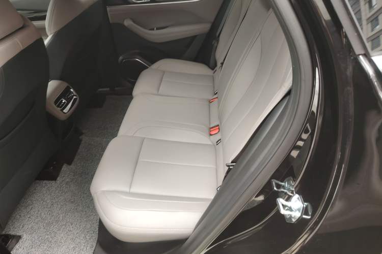 Used Geely Auto FX11 2025 4th Generation 1.5TD DCT – The Start