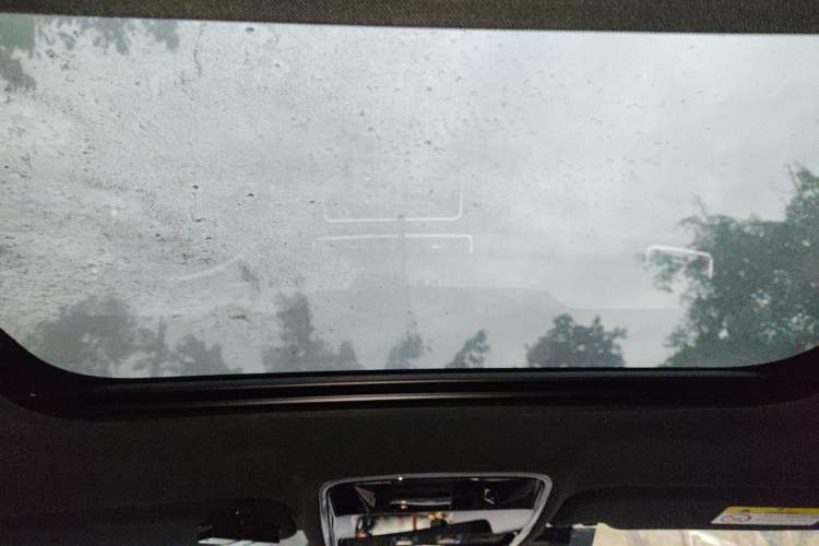 Used Land Rover Range Rover Velar 2018 P300 R-DYNAMIC S
