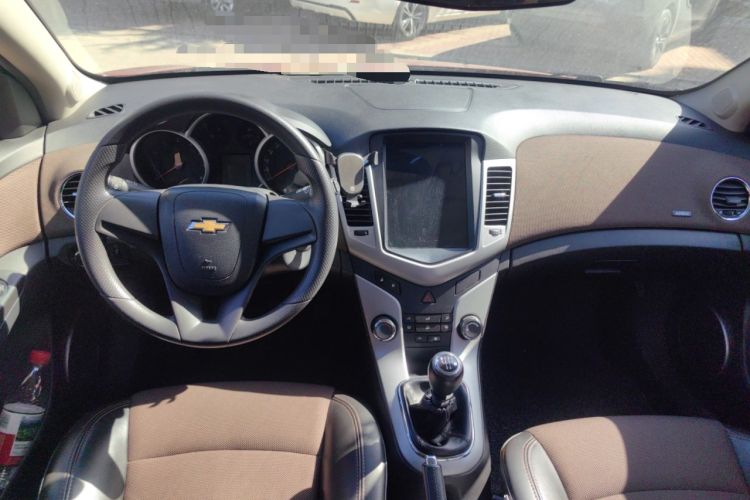 Used Chevrolet Cruze 2015 Hatchback 1.6L Manual Comfort Edition