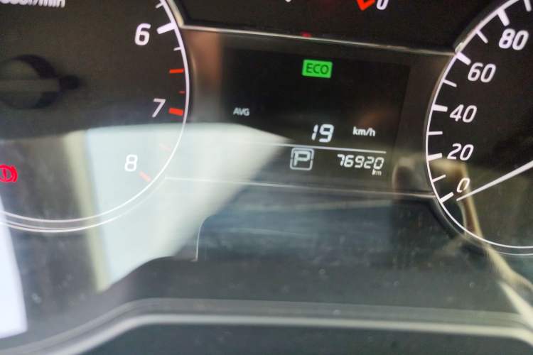 Used Nissan Tiida 2016 1.6L CVT Cool Dynamic Edition
