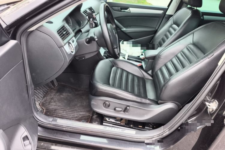 Used Volkswagen Passat 2014 1.8TSI DSG Prestige Navigation Edition Left Front Seat