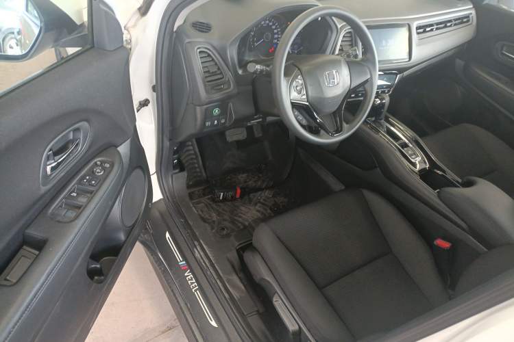 Used Honda Vezel 2019 220 TURBO CVT Elite Edition China VI Driver Seat