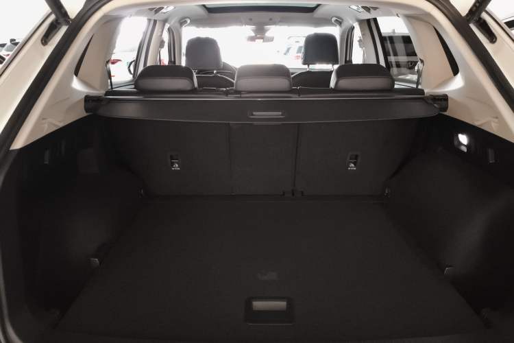 Used Volkswagen Tayron 2023 280TSI Two-Wheel-Drive Luxury Plus Advanced Version Trunk