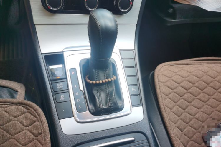 Used Volkswagen Magotan 2013 1.8TSI Premier Model Gear Lever