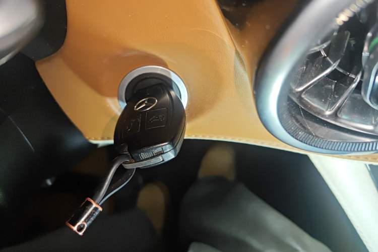 Used Mercedes-Benz Vito 2021 2.0T Business Version 8 Seats
