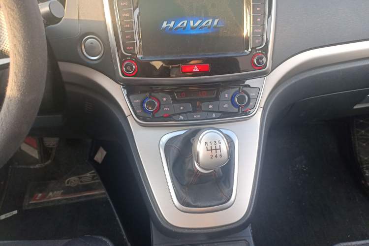 Used Haval M6 2018 1.5T Manual Two-Wheel Drive Elite Model Gear Lever