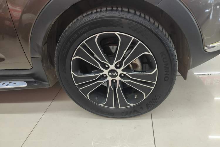 Used Kia Sportage R 2012 2.0L Automatic Two-Wheel Drive NAVI Right Front Wheel Hub