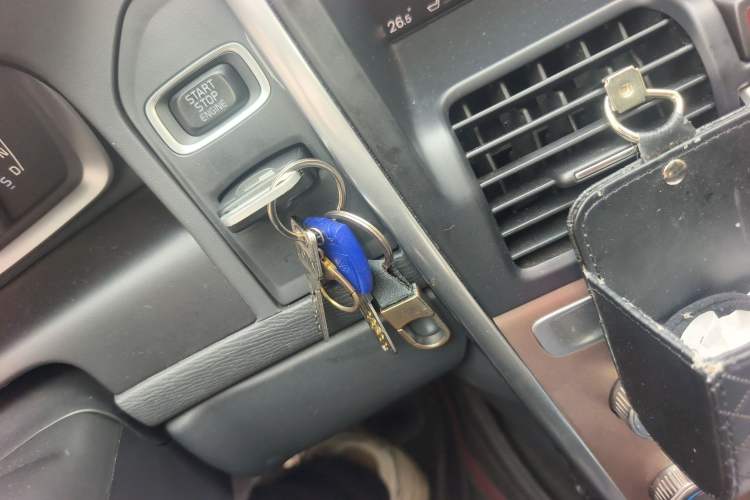 Used Volvo XC60 2017 T5 Smart Upgrade Edition Vehicle Key