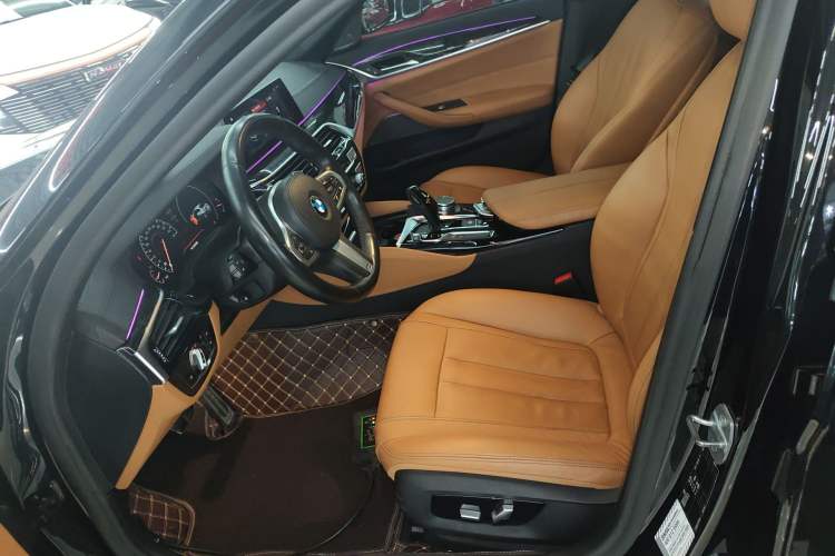 Used BMW 5 Series 2019 Restyled 530Li Luxury Edition M Sport Package Left Front Seat