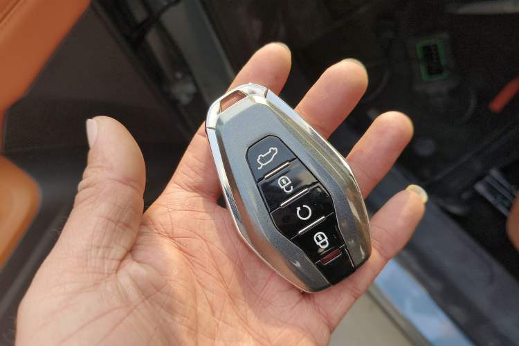 Used JETOUR X70L 2026 Model—2.0TD Automatic Flagship, 7-seater