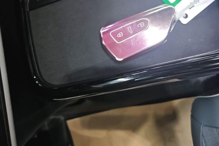 Used Volkswagen ID.3 2025 Revised Version Smart Edition Outstanding Grade Vehicle Key