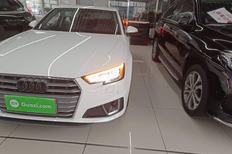 Used Audi A4L 2019 40 TFSI Fashion Version China V