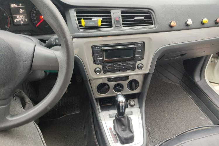 Used Volkswagen Lavida 2013 Revised Classic 1.6L Automatic Fashion Edition