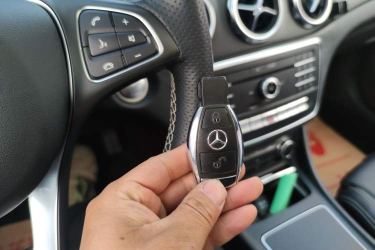 Used Mercedes-Benz GLA 2017 GLA 200 Fashion Model