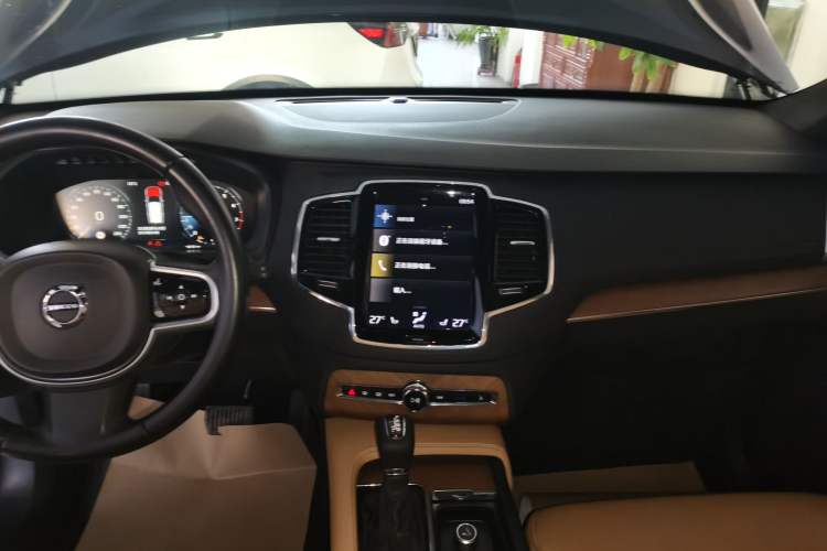 Used Volvo XC90 2019 T6 Zhiyi Edition 7-Seater China V Emission Standard