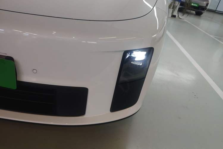 Used Li Auto i6 2025 Model Two-Wheel-Drive Standard Type
