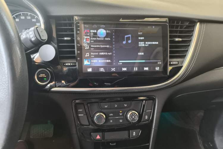 Used Buick Encore 2017 18T Automatic Two-Wheel Drive Urban Fashion Model
