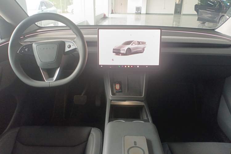 Used Tesla Model Y 2025 Rear-Wheel-Drive Version Center Console