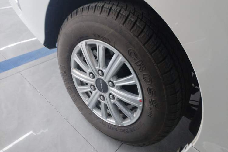 Used SAIC MAXUS G20 2023 Facelifted ES 2.0T Gasoline Automatic Value Edition
