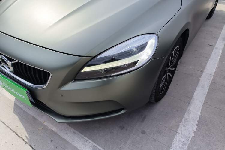 Used Volvo V40 2017 T3 Zhiyi Edition
