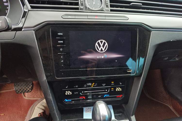 Used Volkswagen Magotan 2020 330TSI DSG Leading Model Audio And AC Panel