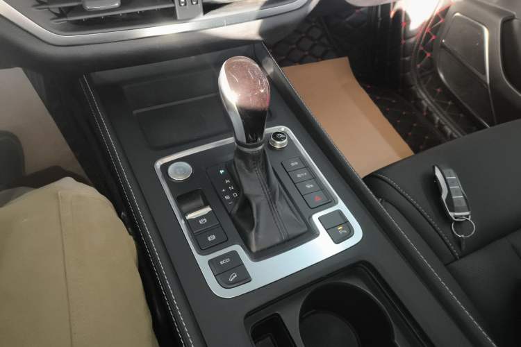 Used BYD Tang 2018 2.0T Automatic Smart Connect Prestige 7-Seater China V Standard
