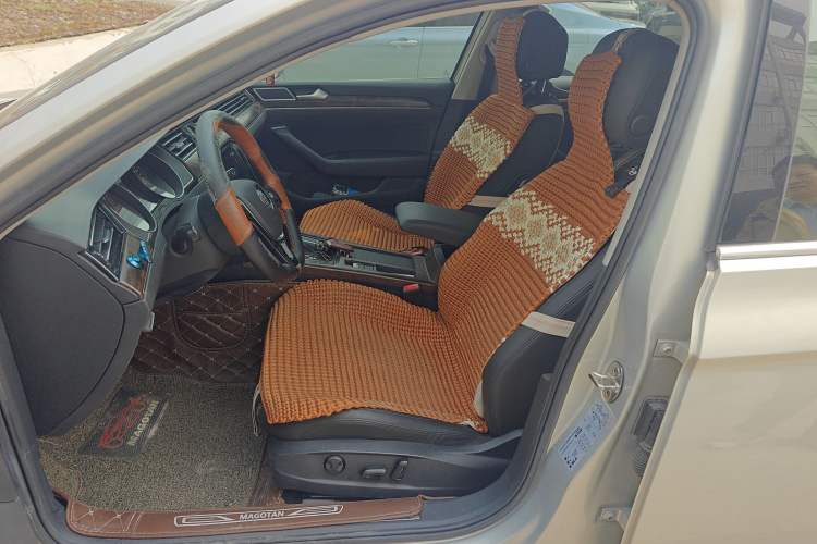 Used Volkswagen Magotan 2019 330TSI DSG Luxury Model China V Standard Left Front Seat