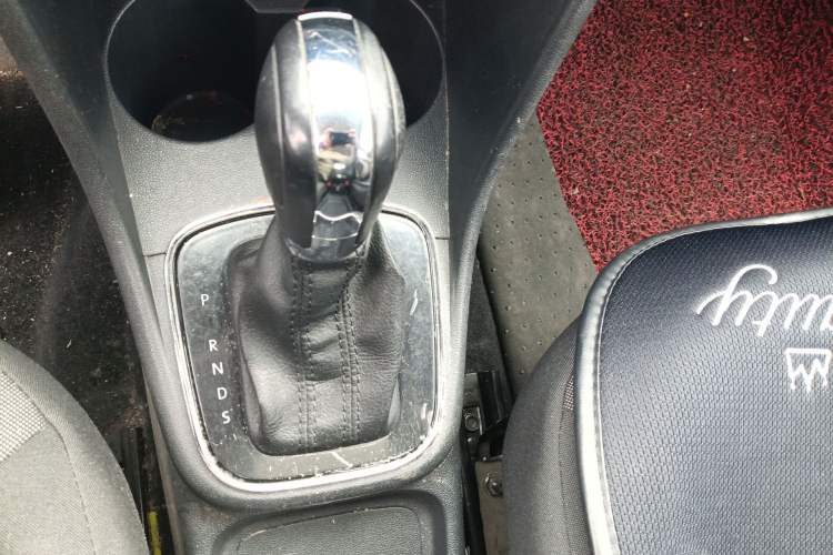 Used Volkswagen Polo 2016 1.6L Automatic Comfort Model
