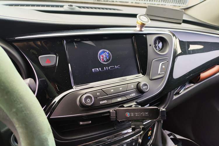 Used Buick Envision 2015 20T Two-Wheel-Drive Leading Model
