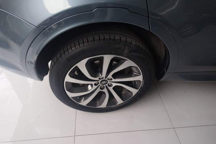 Used Land Rover Discovery Sport New Energy 2021 P300e Performance Tech Edition Right Rear Wheel Hub