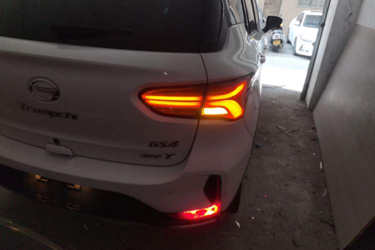 Used GAC Trumpchi GS4 2018 235T Manual Two-Wheel Drive Luxury Edition
