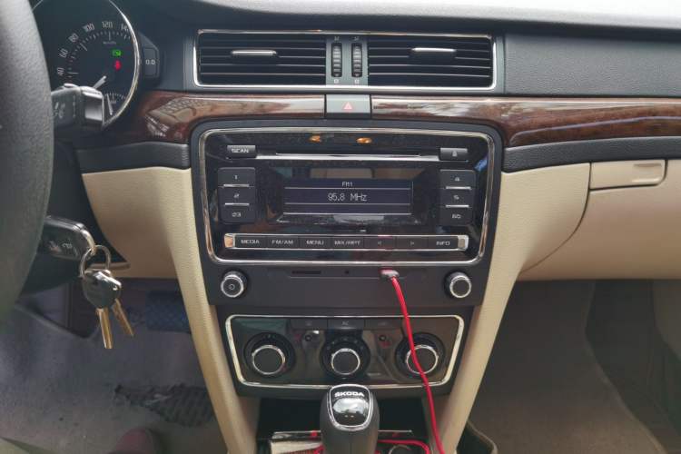 Used Skoda Superb 2013 1.8TSI Automatic MingShi Edition
