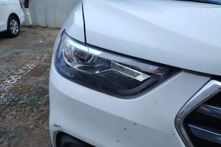 Used Haval H6 2018 Blue Label Sport Edition 1.5T Automatic Two-Wheel Drive Elite Model Right Front Headlight