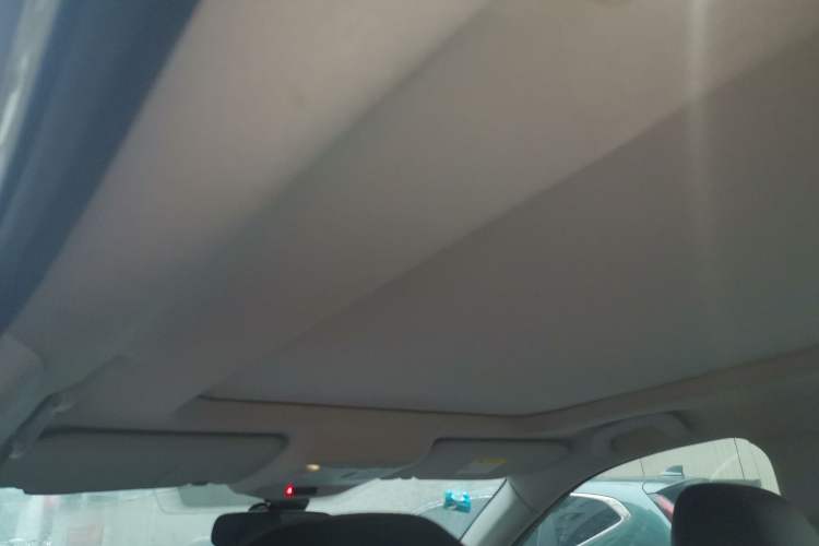 Used Renault Koleos 2017 2.0L Two-Wheel-Drive Leading Edition