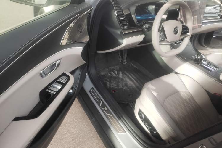 Used BYD Han 2025 DM-i Intelligent Driving Edition 125KM LiDAR Flagship Model Driver Seat