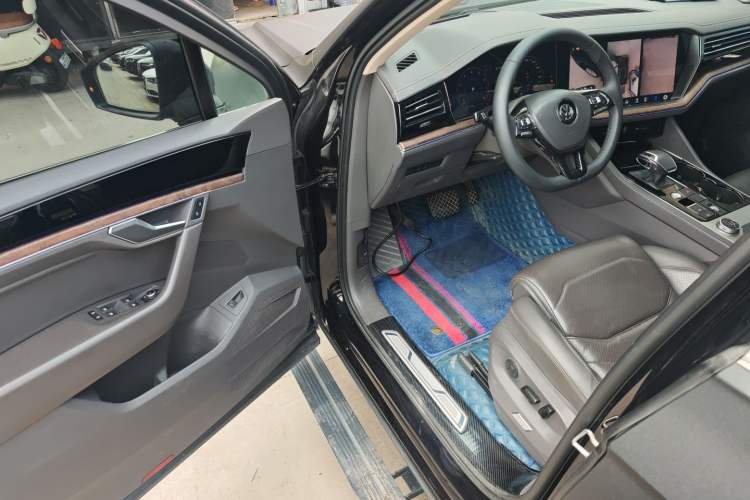 Used Volkswagen Touareg 2019 2.0TSI Ruiyi Edition China VI Standard Driver Seat