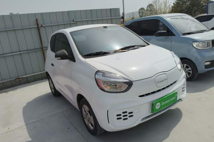 Used Roewe Clever 2021 302 km New Four-Seater Super-Efficient Version
