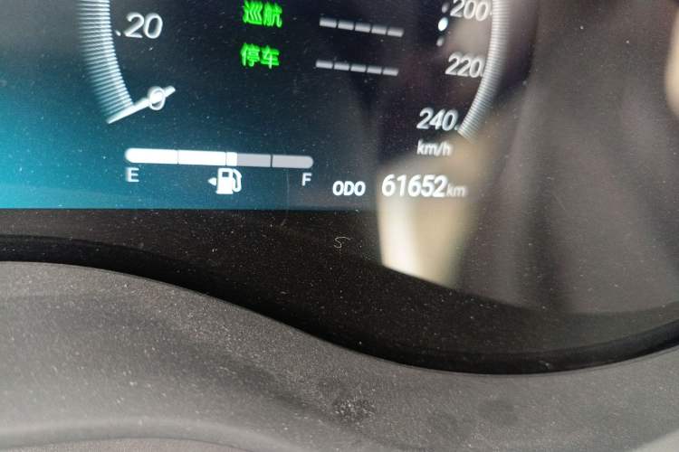 Used Toyota SIENNA 2021 2.5L Hybrid Platinum Edition Odometer Close Up